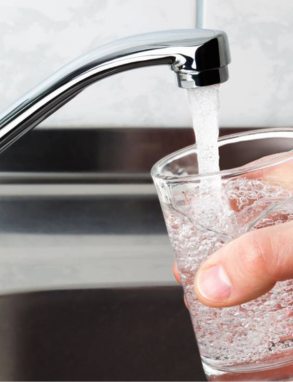 Como reduzir conta de água com hábitos simples no dia a dia