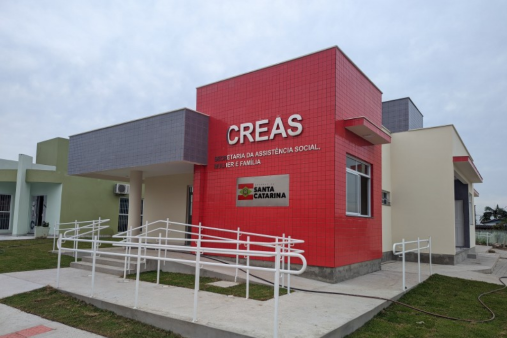 Unidade física de ajuda social gratuita na cidade para atendimento ao cidadão.