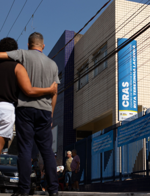 Ajuda social gratuita na cidade: onde buscar e como garantir seus direitos